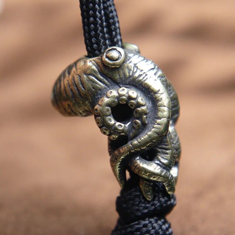 Lanyard paracord Octopus beads. Gallery Image 3